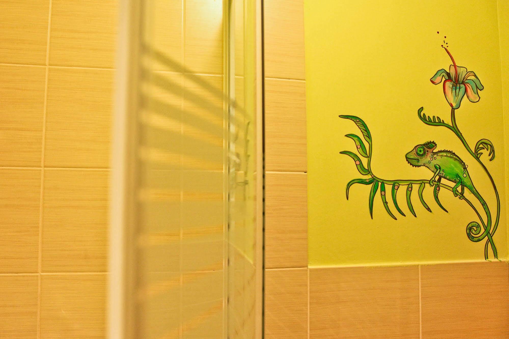 Poco Loco Hostel Poznań Esterno foto