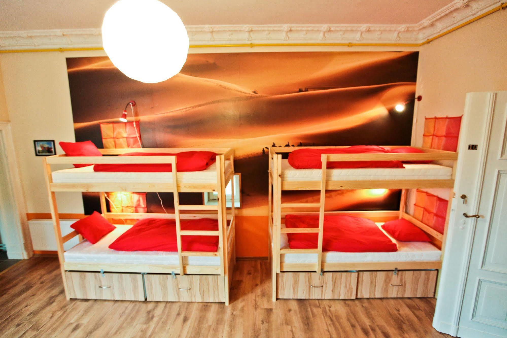 Poco Loco Hostel Poznań Esterno foto