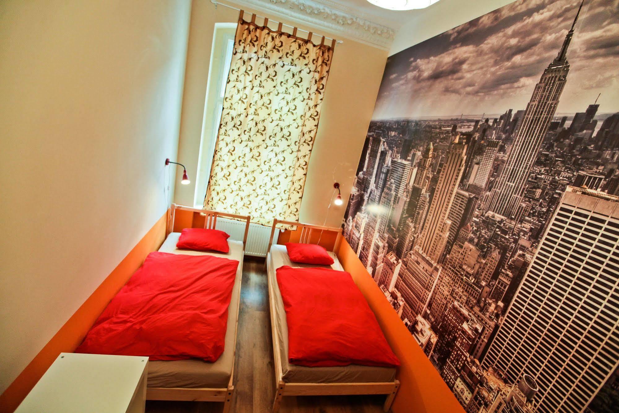 Poco Loco Hostel Poznań Esterno foto